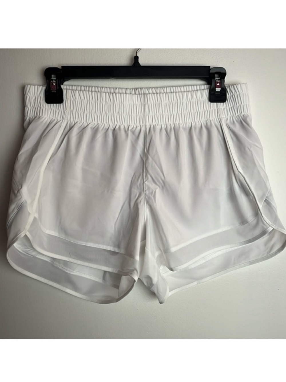 Athleta Mesh Racer Run Shorts 4” Size Small